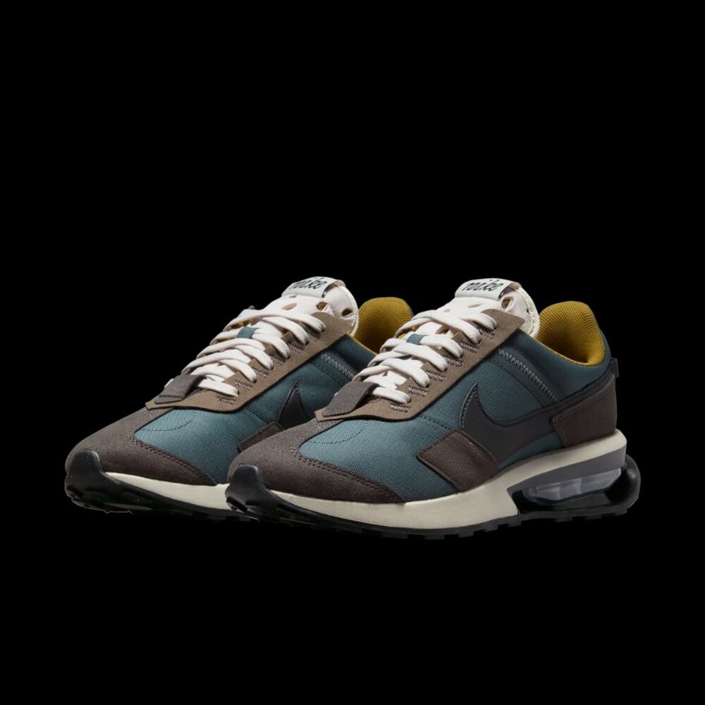 Like New, RARE Men's size 13 Nike Air Max Pre-Day Hasta Anthracite